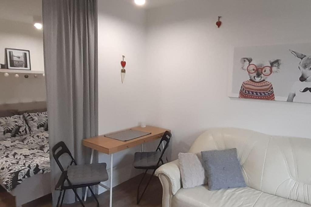 Lemuria Apartament Szkolna Centrum Легница Экстерьер фото